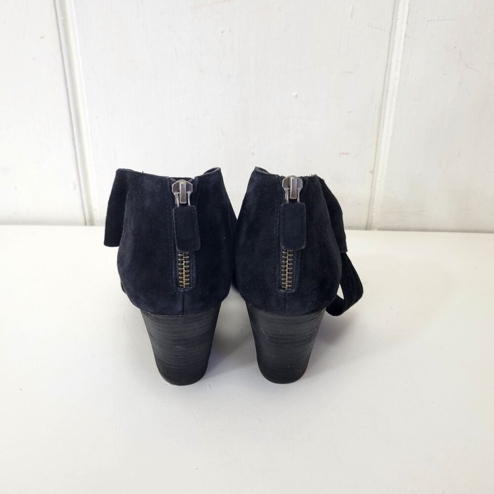 Eileen Fisher Black Suede Pointed Toe Ankle Heels With Bow Strap & Zipper Closur - Picture 4 of 8